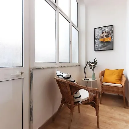 Daire Typical 2 Charming Flat By Homeful Homes *