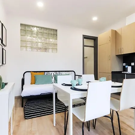 Daire Typical 2 Charming Flat By Homeful Homes