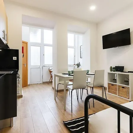 Typical 2 Charming Flat By Homeful Homes Daire