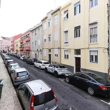 Typical 2 Charming Flat By Homeful Homes